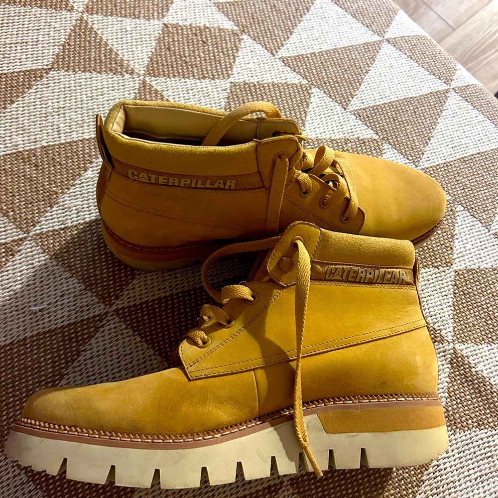 Caterpillar boots size 10